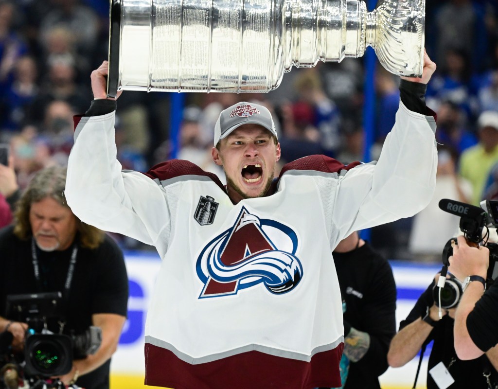 Avalanche defenseman Erik Johnson retires after 17 years in NHL