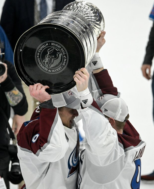 Gabriel Landeskog (92) of the Colorado ...