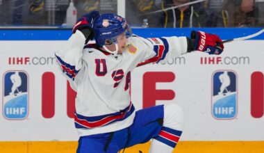 Tampa Bay Lightning draft pick, Hobey Baker finalist Isaac Howard to remain at Michigan State