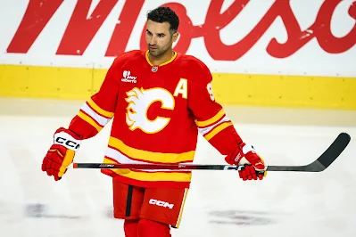 Nazem Kadri, Calgary Flames center, Nazem Kadri, Calgary Flames center, skates during warmup