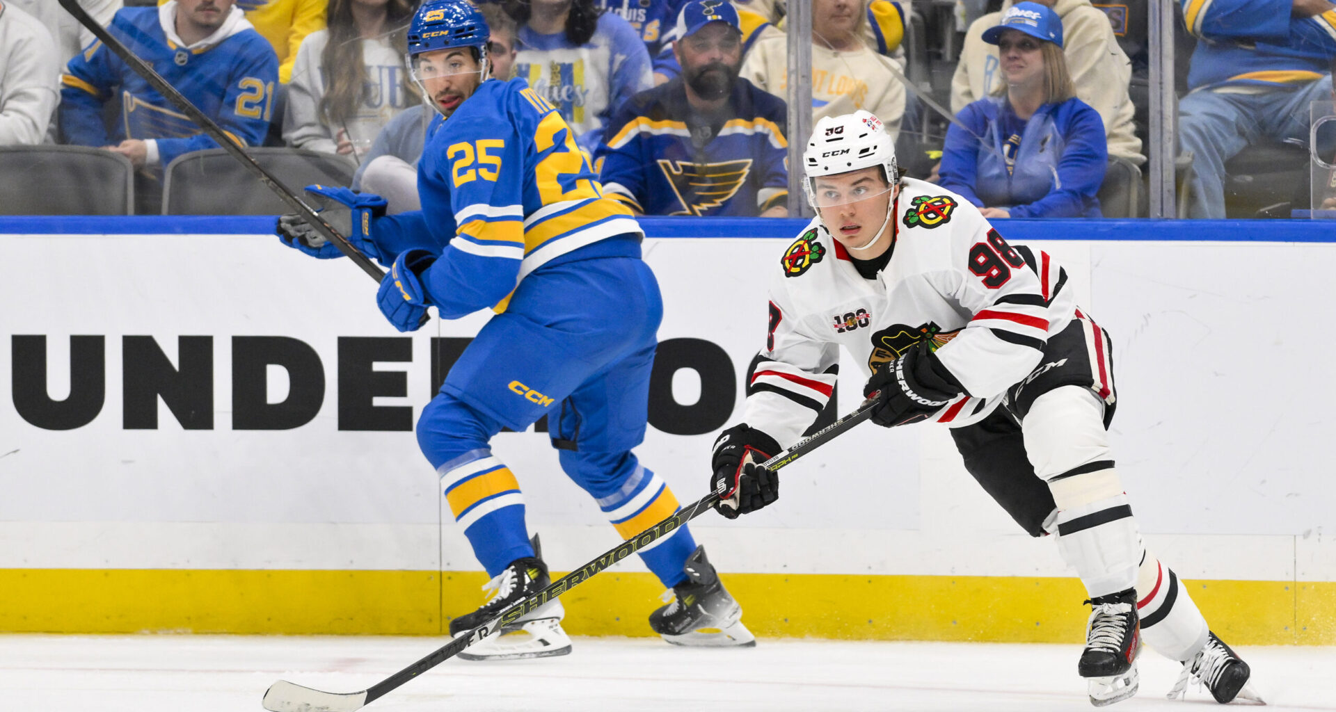 Blackhawks Hang 8 Goals on Blues, Win Second Straight