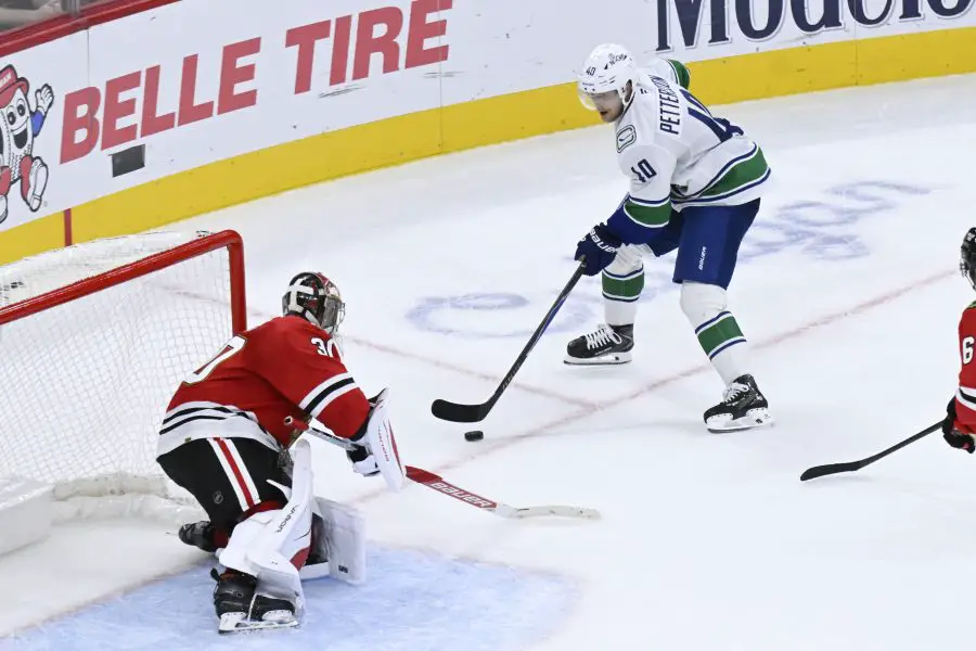 NHL: Vancouver Canucks at Chicago Blackhawks