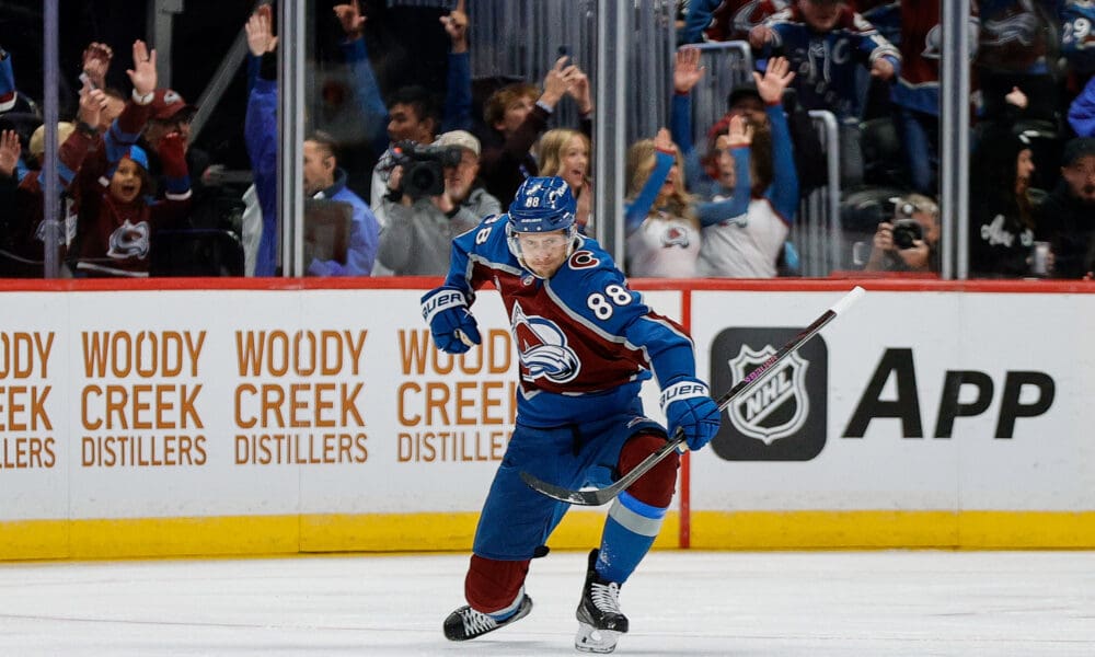 Avalanche Lock Up Martin Necas To Long-Term Deal