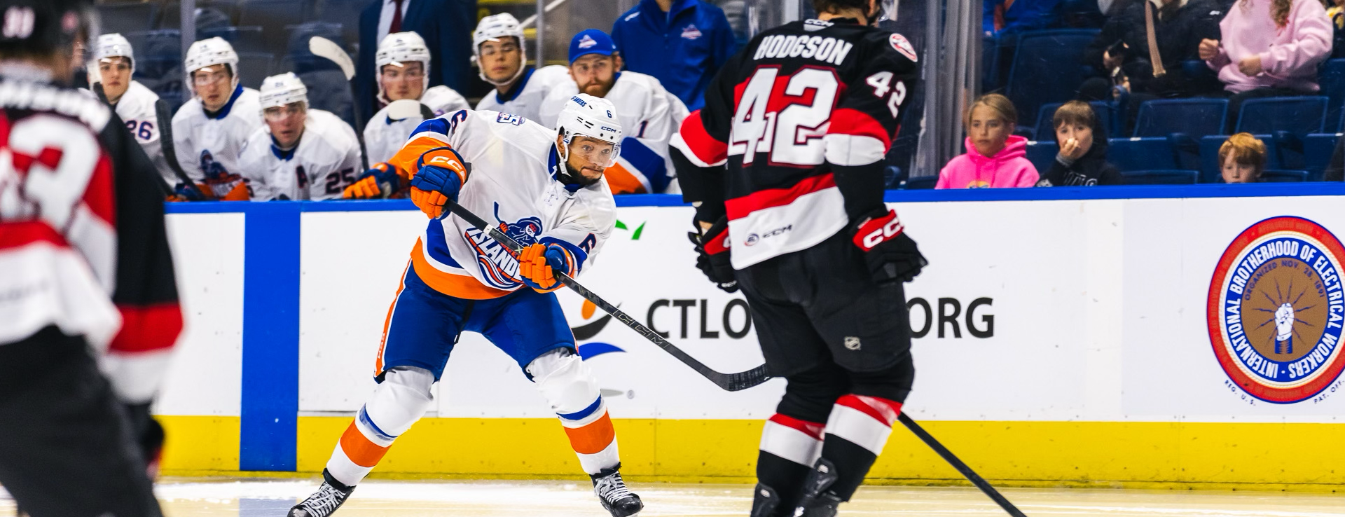 Marshall Warren Named Howies Hockey/AHL Player of the Week