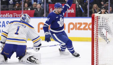 Tavares, McCabe lead the way as Maple Leafs win in OT, end losing streak