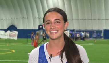 Londonderry's Alison Chambers excels in field hockey, softball