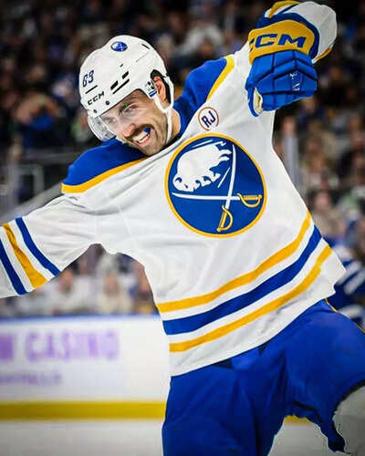 NHL Trade Rumor: Alex Tuch trade buzz intensifies as Edmonton Oilers eye roster