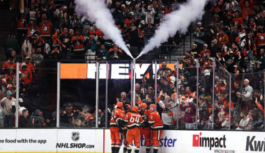 Hurricanes vs. Ducks Time, TV & Live Stream – 10/16/2025