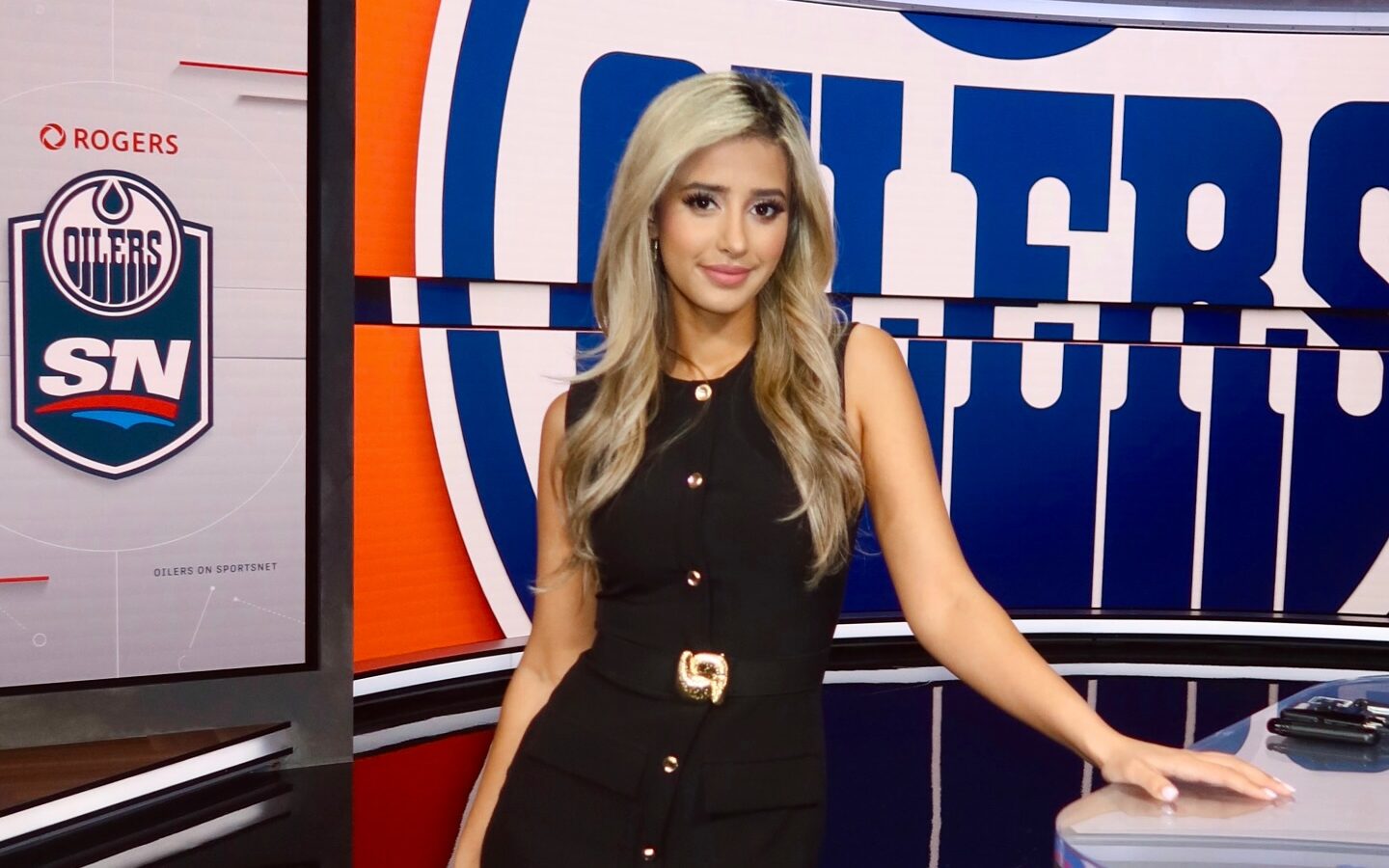 NHL reporter Anna Dua laughs off viral faceplant in front of Rangers