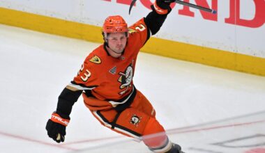 Ducks agree to 6-year, $42 million deal with holdout center Mason McTavish