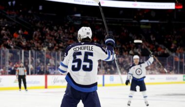 Scheifele's 2 Goals Help Jets Down Flyers