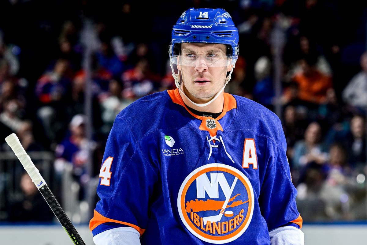 NHL odds, picks, best bet Tuesday