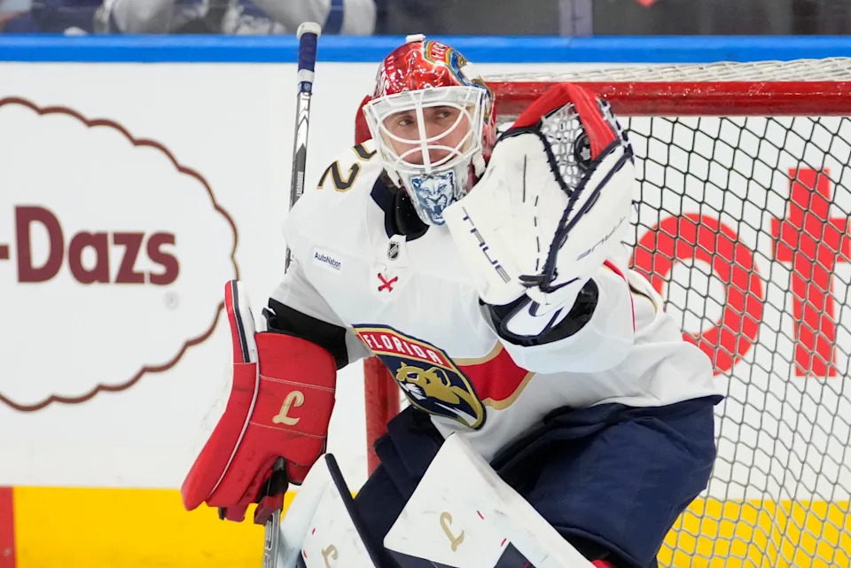 Panthers goaltender Sergei Bobrovsky (72) makes a glove save during warm up.John E&period; Sokolowski-Imagn Images