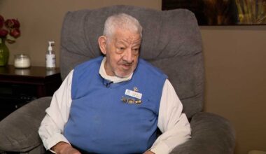 Pittsburgh arena usher celebrates 90th birthday, 60 years on job