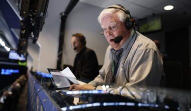 Legendary Maple Leafs announcer to receive special tribute during final season