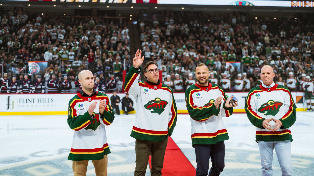 Gaborik reads Wild starting lineup, drops puck before 25th anniversary game
