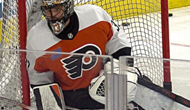 Flyers Fantastic Frozen Frenzy Finish Over Penguins ► FLYERS NITTY GRITTY