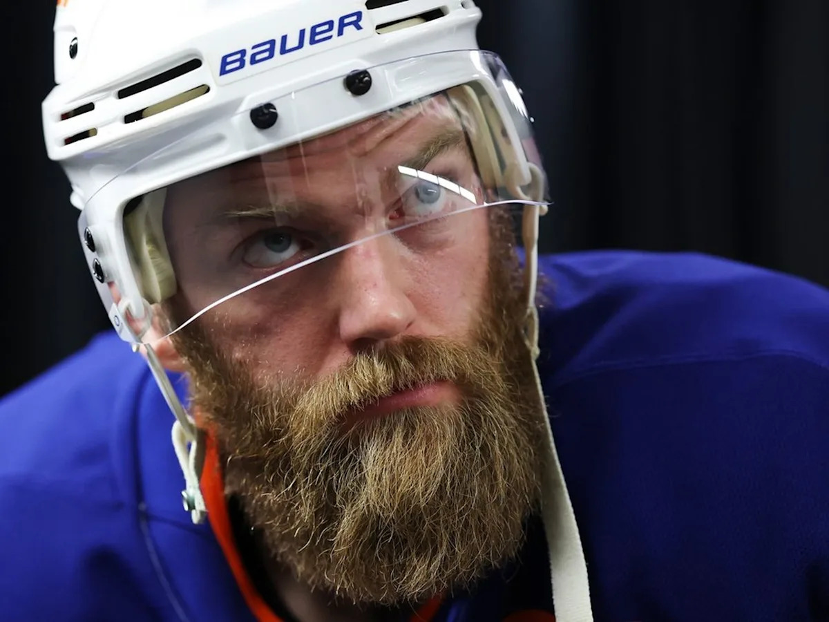 Hockey world reacts as Oilers sign Mattias Ekholm