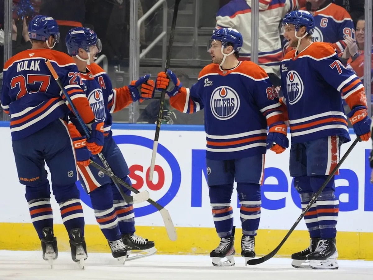 Edmonton Oilers choke the life out of the Vancouver Canucks