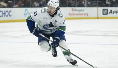 Canucks thump Flames 8-1 in pre-season action