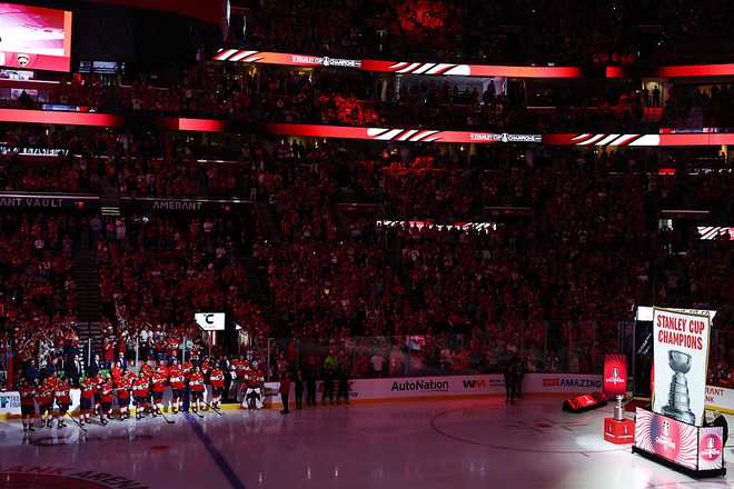 SUNRISE, FLORIDA - OCTOBER 07: The 2025 Stanley Cup championship banner is raised over the ice during a ceremony before the Florida Panthers&apos; home opener against the Chicago Blackhawks at Amerant Bank Arena on October 07, 2025 in Sunrise, Florida. (Photo by Megan Briggs/Getty Images)