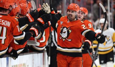 Chris Kreider's scores late tiebreaker, gives Anaheim Ducks 4-3 win over Pittsburgh Penguins
