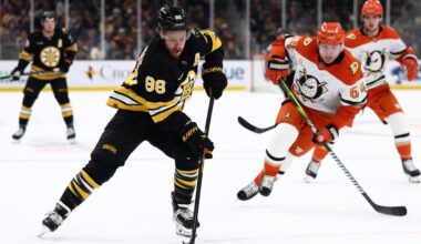 Recap: Bruins drop to Ducks, 7-5, despite third-period rally