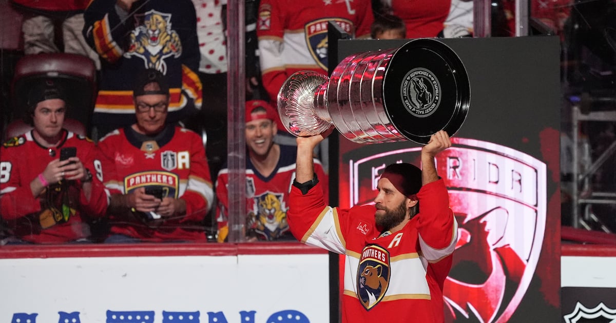 Back-to-back champions Florida Panthers raise another banner, start new Stanley Cup quest