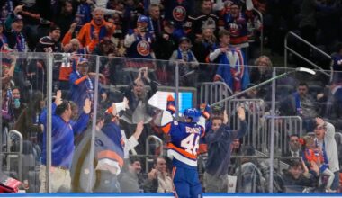 Islanders rookie Matthew Schaefer, the top overall pick in this year's NHL Draft, sores 1st goal - WSB-TV Channel 2