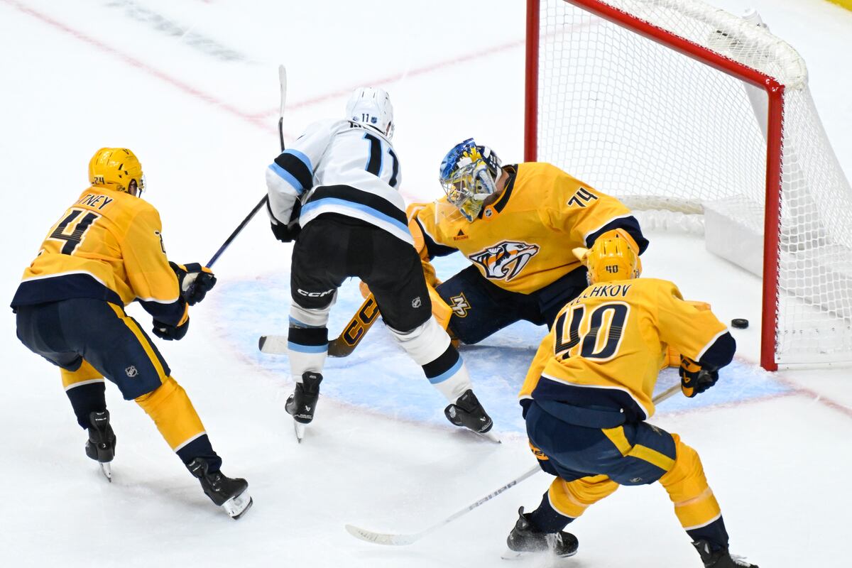 Utah Mammoth beat Predators, but Sean Durzi appears to be injured