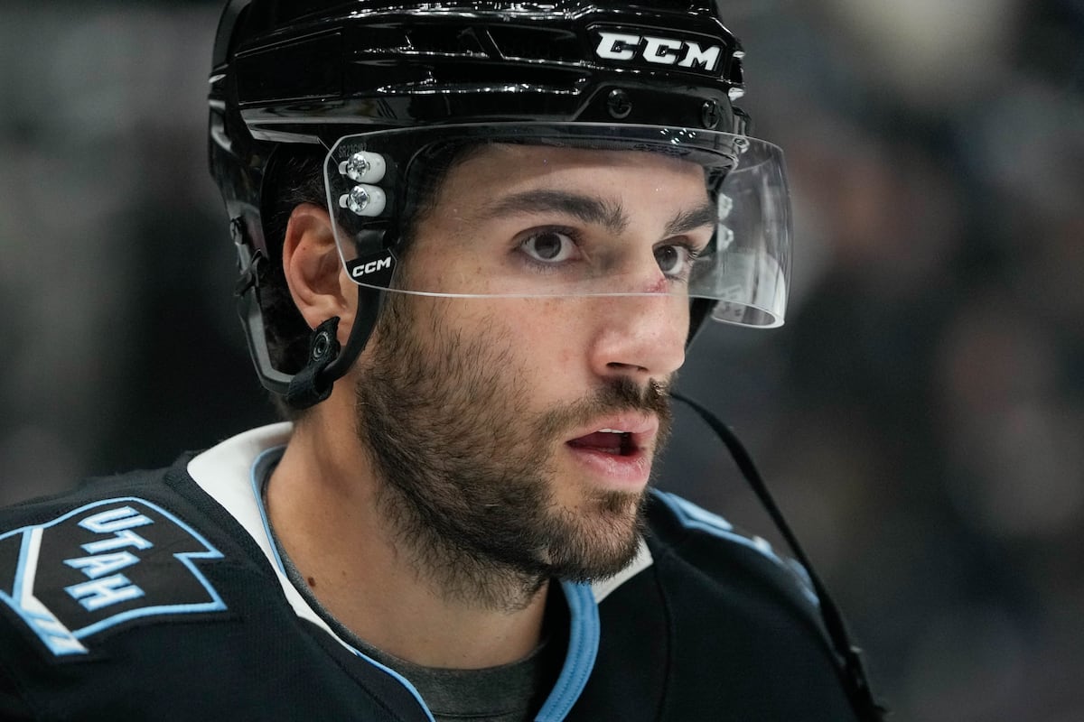 Utah Mammoth stars Nick Schmaltz and Dylan Guenther shine in perfect homestand