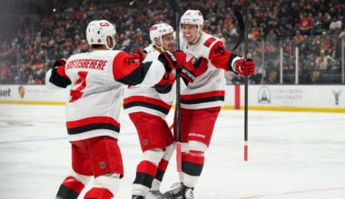 Hurricanes Keep Winning with 4-1 Victory Over Ducks