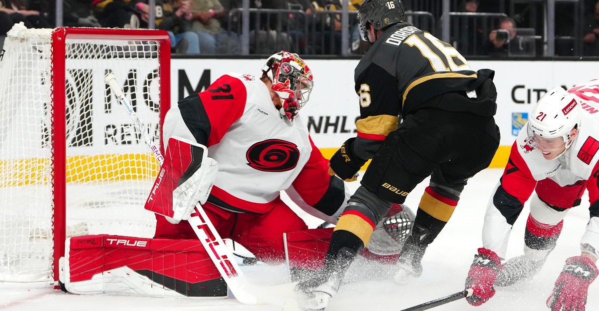 Golden Knights 4, Hurricanes 1