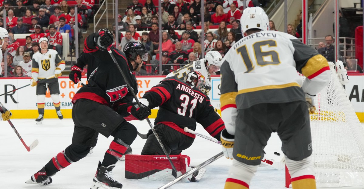 Carolina Homecoming - Golden Knights 6, Hurricanes 3