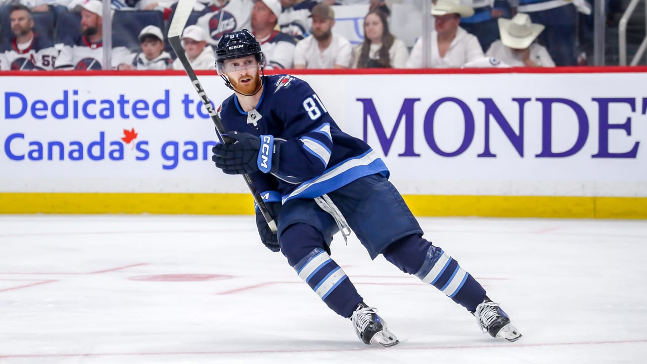Connor signs 8-year, $96 million contract with Jets