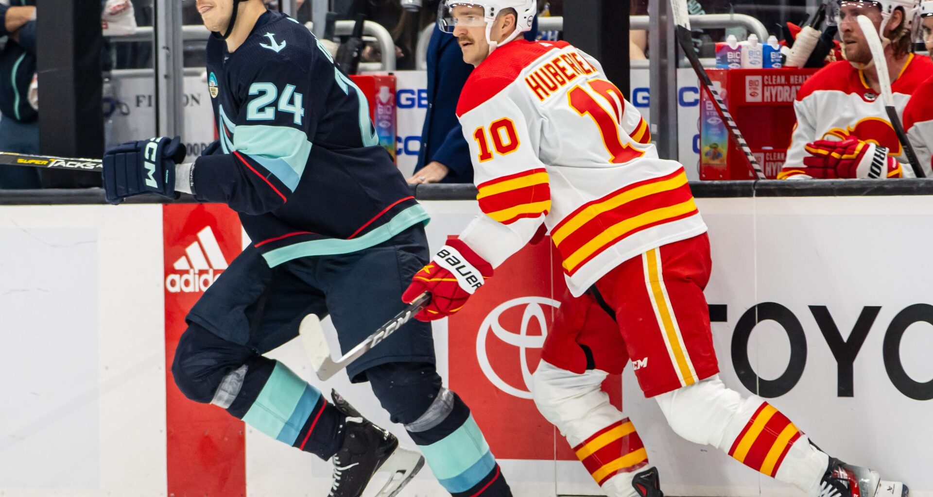 The Calgary Flames' veterans have struggled heavily to start the 2025-26 season