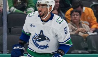 Canucks erupt in second period en route to 5-3 win over Dallas Stars