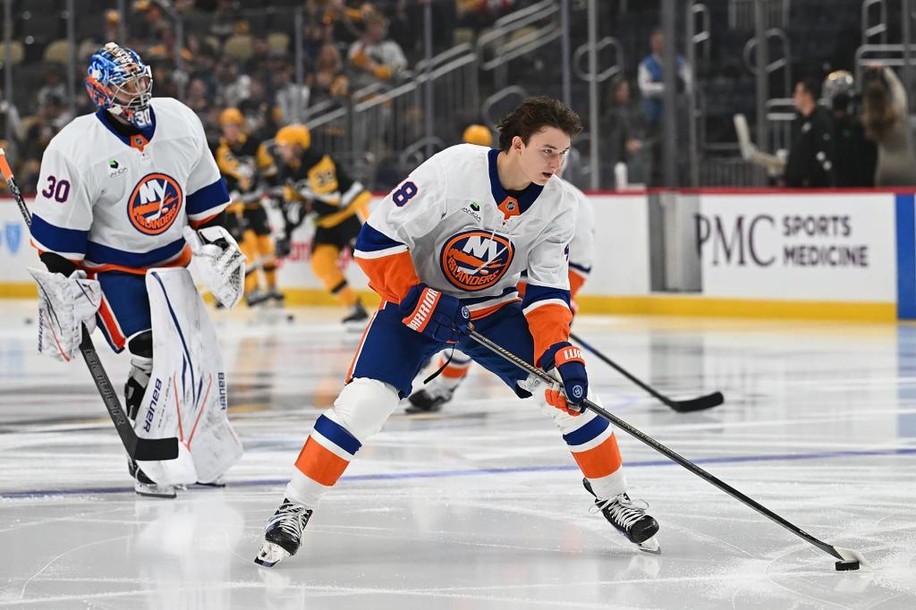 Matthew Schaefer's Islanders debut was a moment for those who got him there