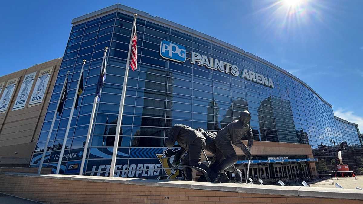 1 injured after falling from PPG Paints Arena during Penguins-Blues game Monday