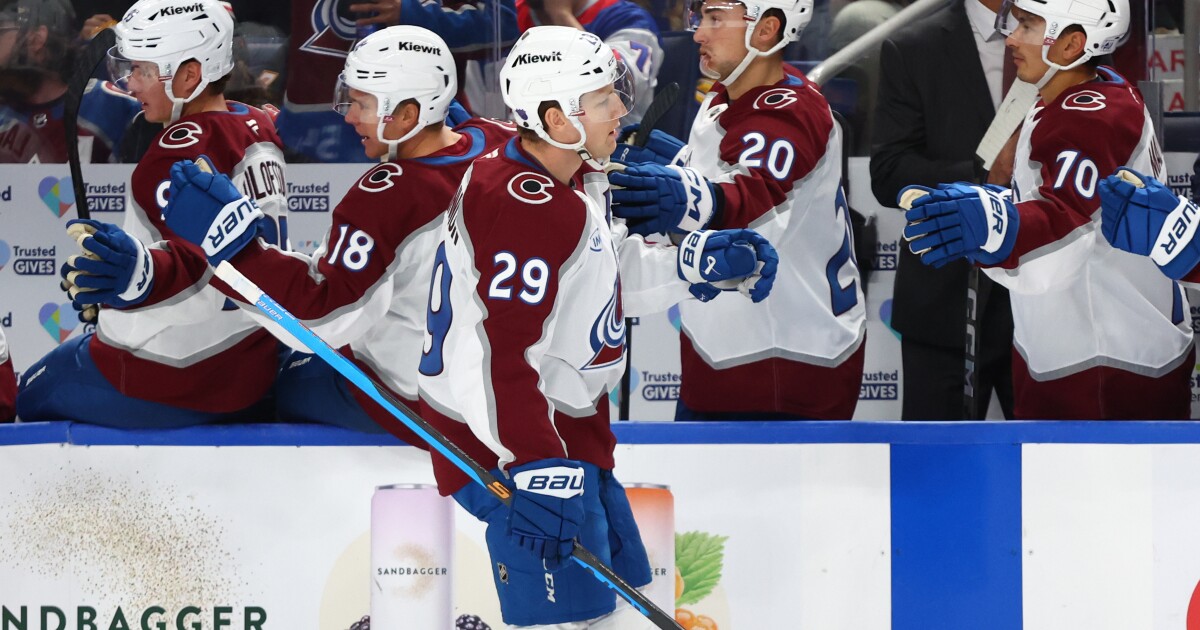 Avs' MacKinnon punctuates hot start with stick twirl in 2-goal outing at Buffalo