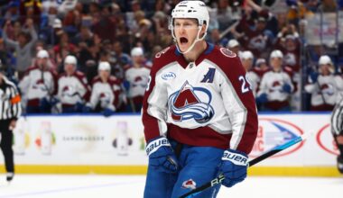 Avalanche's MacKinnon punctuates hot start in 2-goal outing at Buffalo