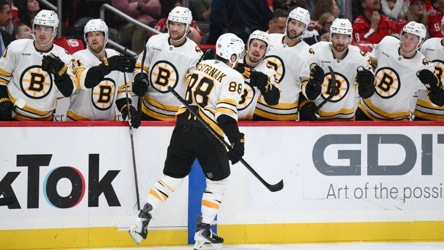 Pastrnak has a 3-point night in the Bruins' 3-1 victory over Ovechkin and the Capitals