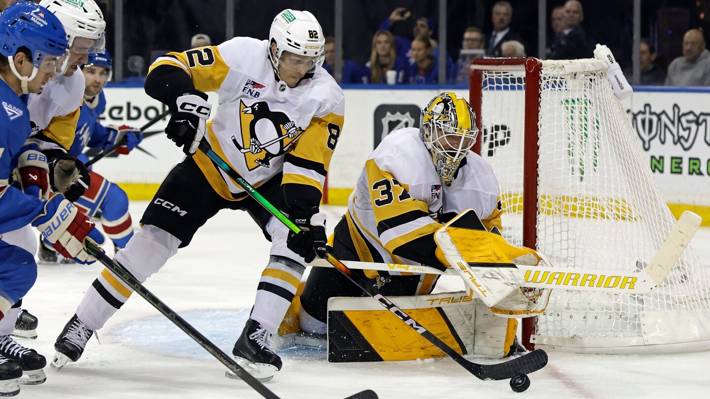 Penguins beat Mike Sullivan's Rangers in coach Dan Muse's debut