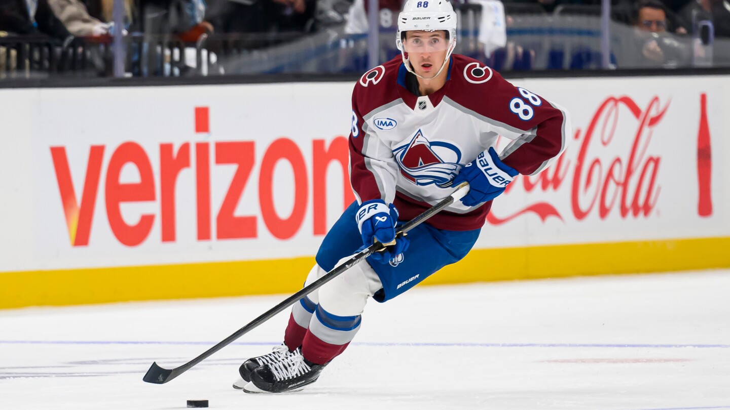 Avalanche's Martin Necas signs 8-year, $92M contract extension, AP source says