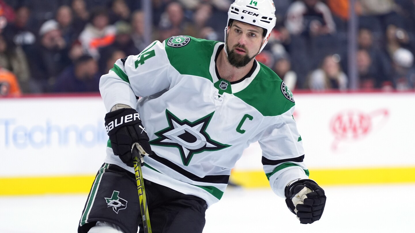 Stars' Jamie Benn to undergo surgery for a collapsed lung