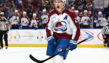 MacKinnon scores twice in the Avalanche's 3-1 victory over winless Sabres