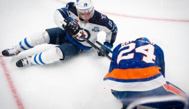 Winnipeg Jets beat New York Islanders 5-2