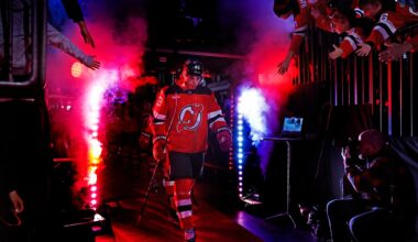 Devils agree to 7-year, $63 million contract with Luke Hughes