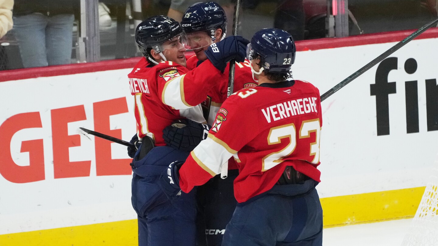 Florida Panthers stay unbeaten with 6-2 win over Ottawa Senators