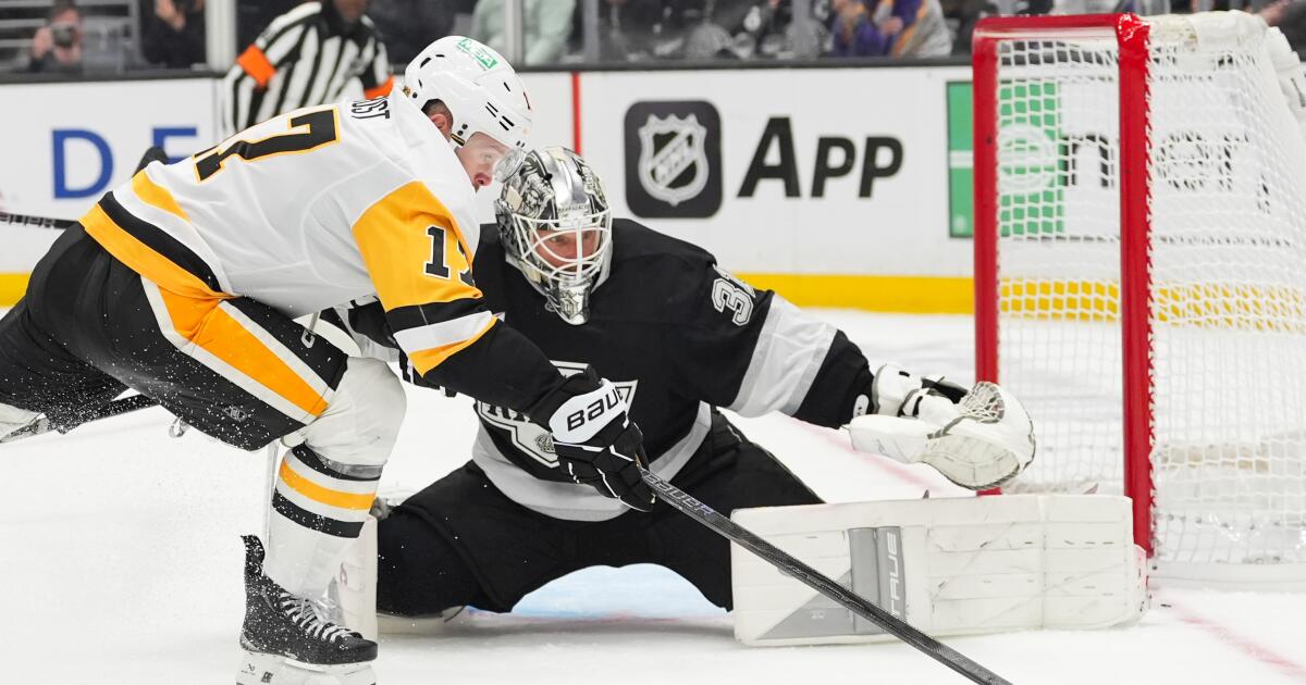 Penguins rally to defeat the Kings